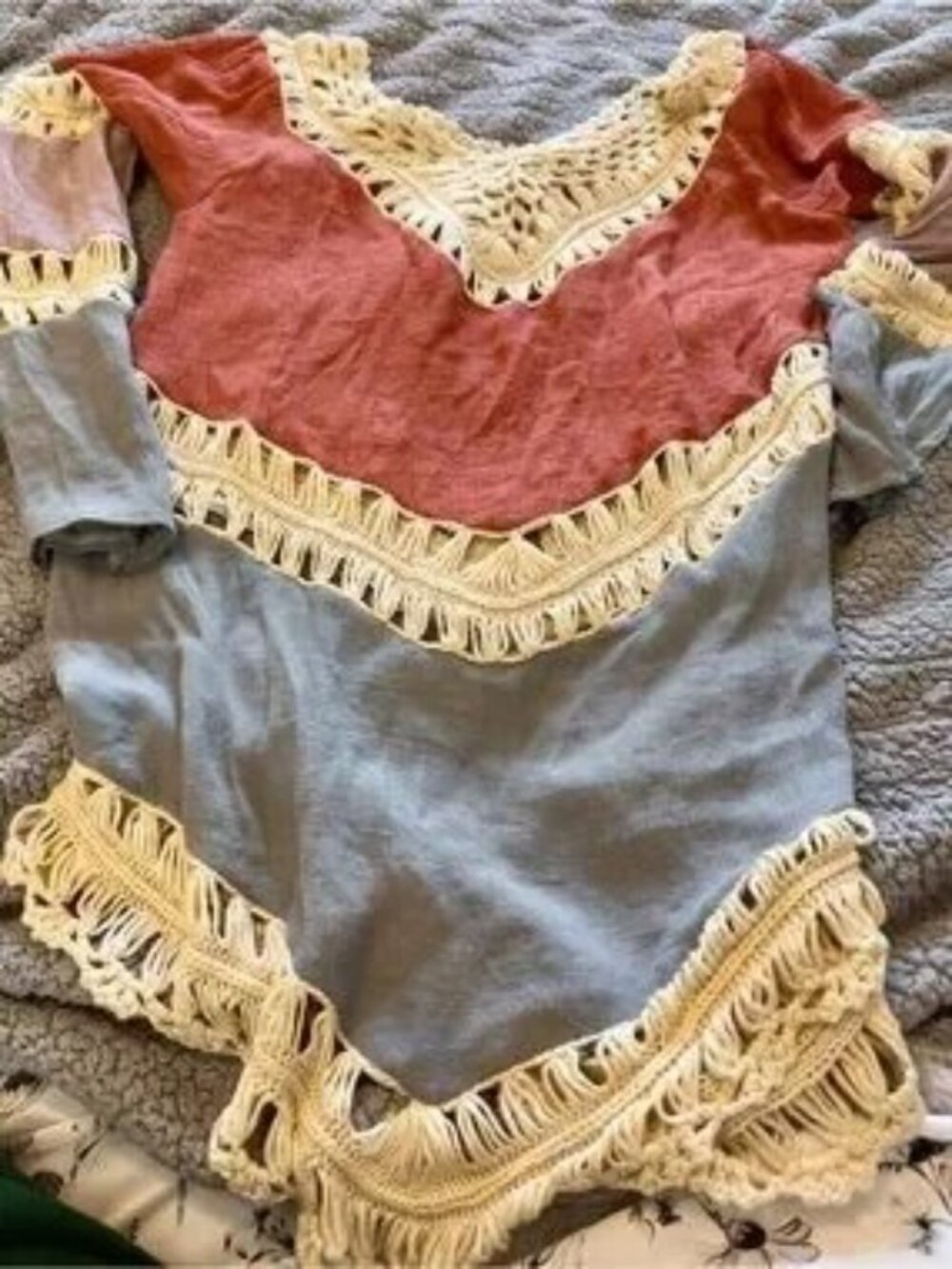 Boho Crochet Trim Colorblock Bell Sleeve Top Rust Gray Cream L - Picture 2 of 4